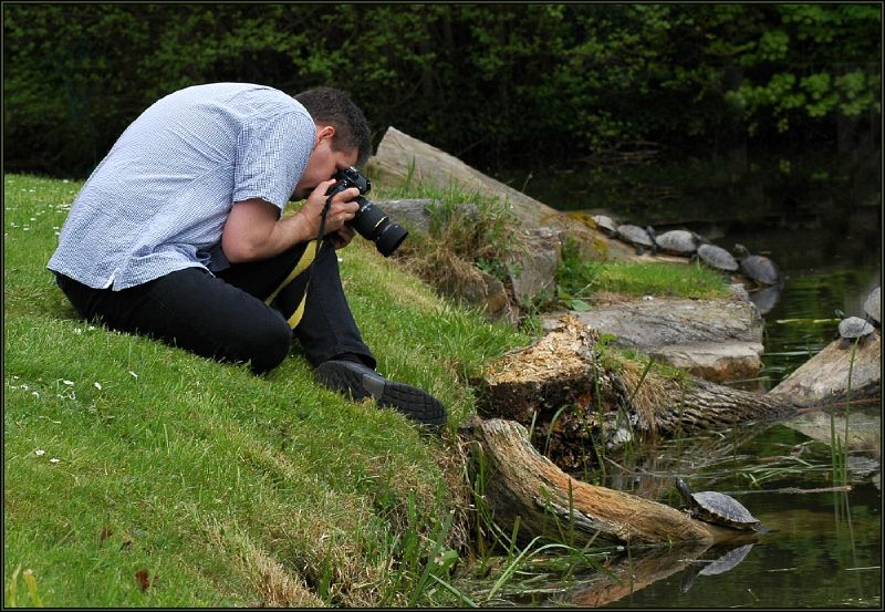 Ansgar mit Nikon F4 und Sigmar 2.8/105mm Macro