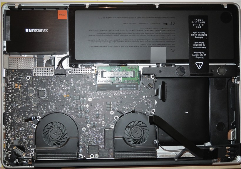 DSCN1983 Das geöffnete MacBook Pro