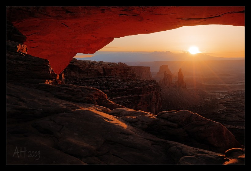 16468090 Sonnenaufgang am Mesa Arch mit Nikon D300