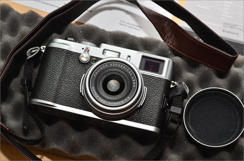 Fuji Finepix X100 - Frisch repariert