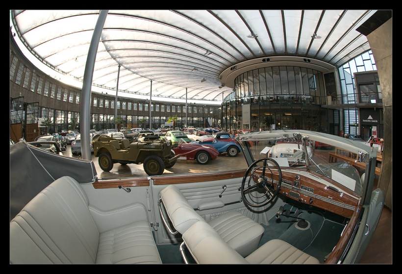 Meilenwerk Düsseldorf mit Nikon D300 und AF-D 2.8/10.5mm