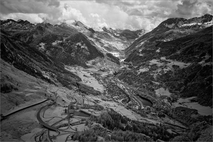 Auf dem St. Gotthard Pass mit Fuji X100 und Infrarotfilter IR-72