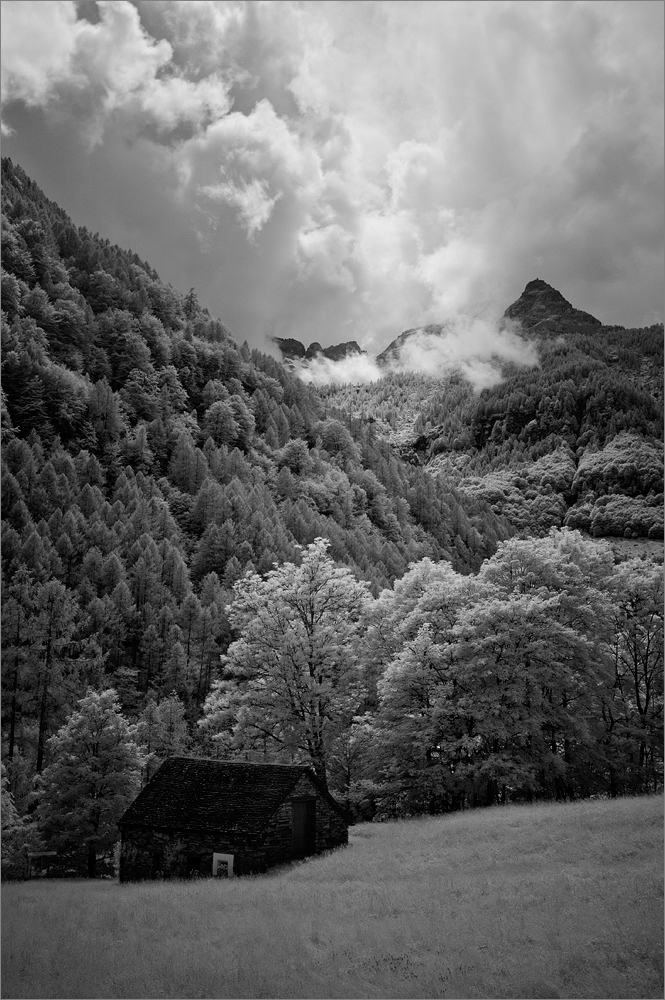 Sonogno im Tessin mit Fuji Finepix X100