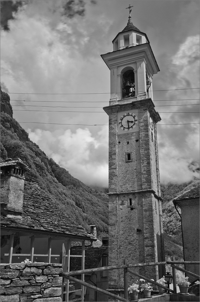 Sonogno im Tessin mit Fuji Finepix X100