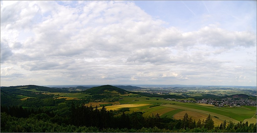 Nikon D800E - Nikkor AF-D 2.8/10.5mm G - DX-Crop