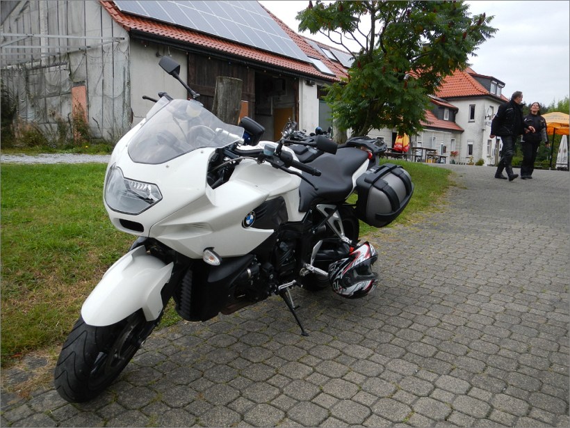 Benzingespräche und heißen Kaffee am Bikertreff