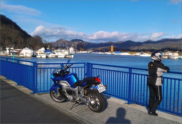 Rhein und Siebengebirge bei Oberwinter mit K1200r Sport
