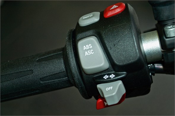 Nikon D100 - AF-S VR 18-55