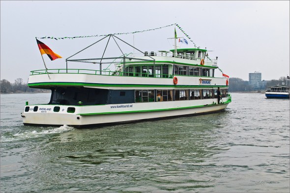 Nikon D100 - AF-S VR 18-55