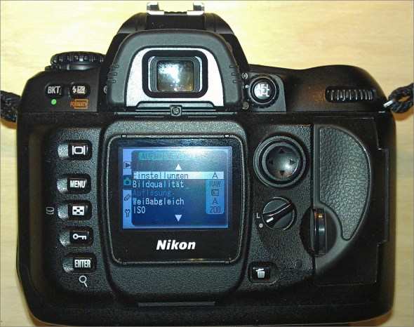 Nikon D100 - Back