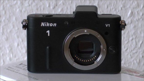 Nikon_1_V1_Front