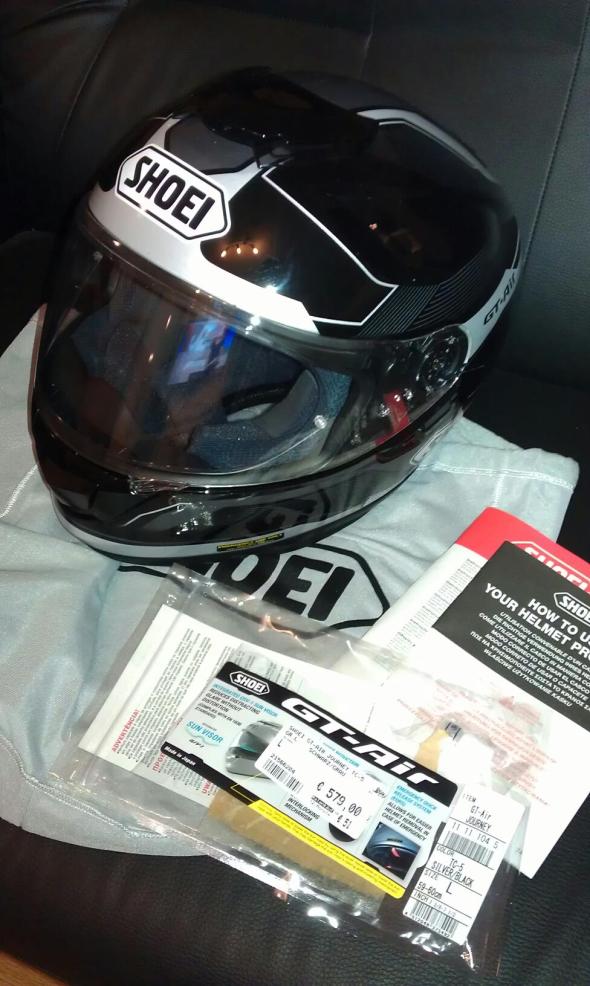 Shoei_GT_Air_01