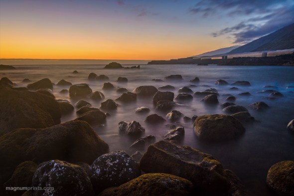 D800E_9809_1920px_Logo