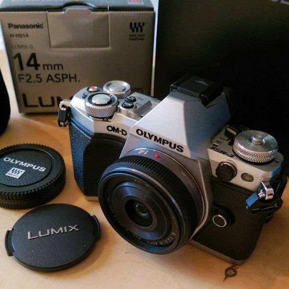 Olympus-OMD-EM5-Mark-II-Lumix-14mm
