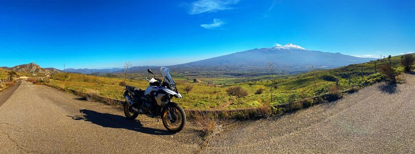 BMW R1250GS und der Ätna